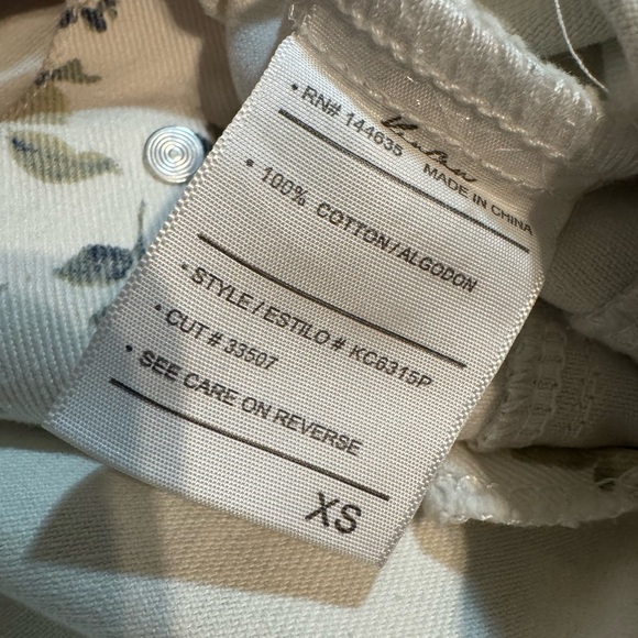 ⭐️ KanCan women’s Steven Floral Cropped Denim Jacket Size XS - Picture 6 of 6